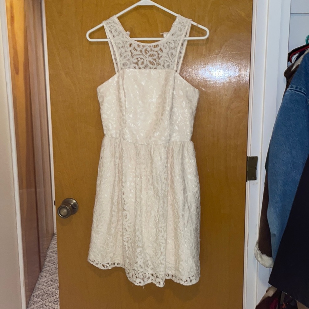 White lace dress